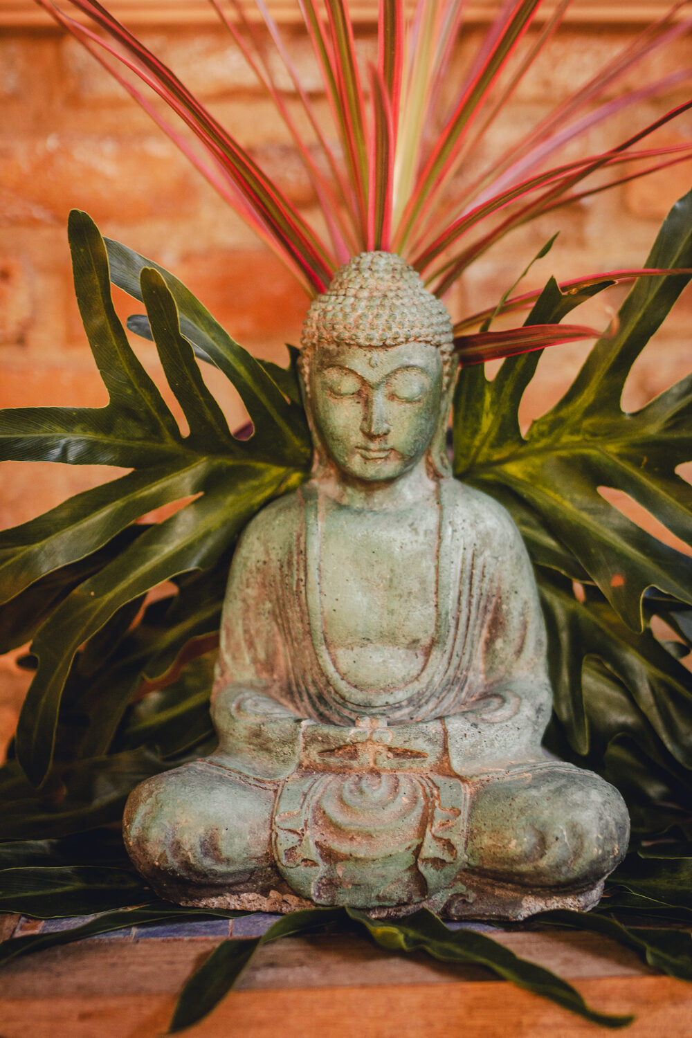 Imagem de Buda no jardim
